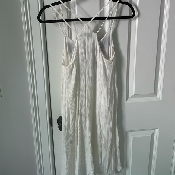 LF white sundress with blue embroidery - Picture 3 of 3
